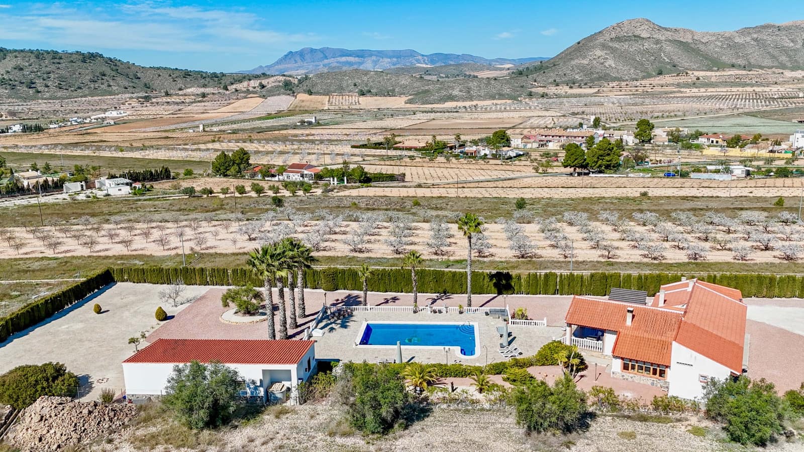 3 sypialnia Willa na sprzedaż w Aspe z basenem garażem - 475 000 € (Ref: 9793970)