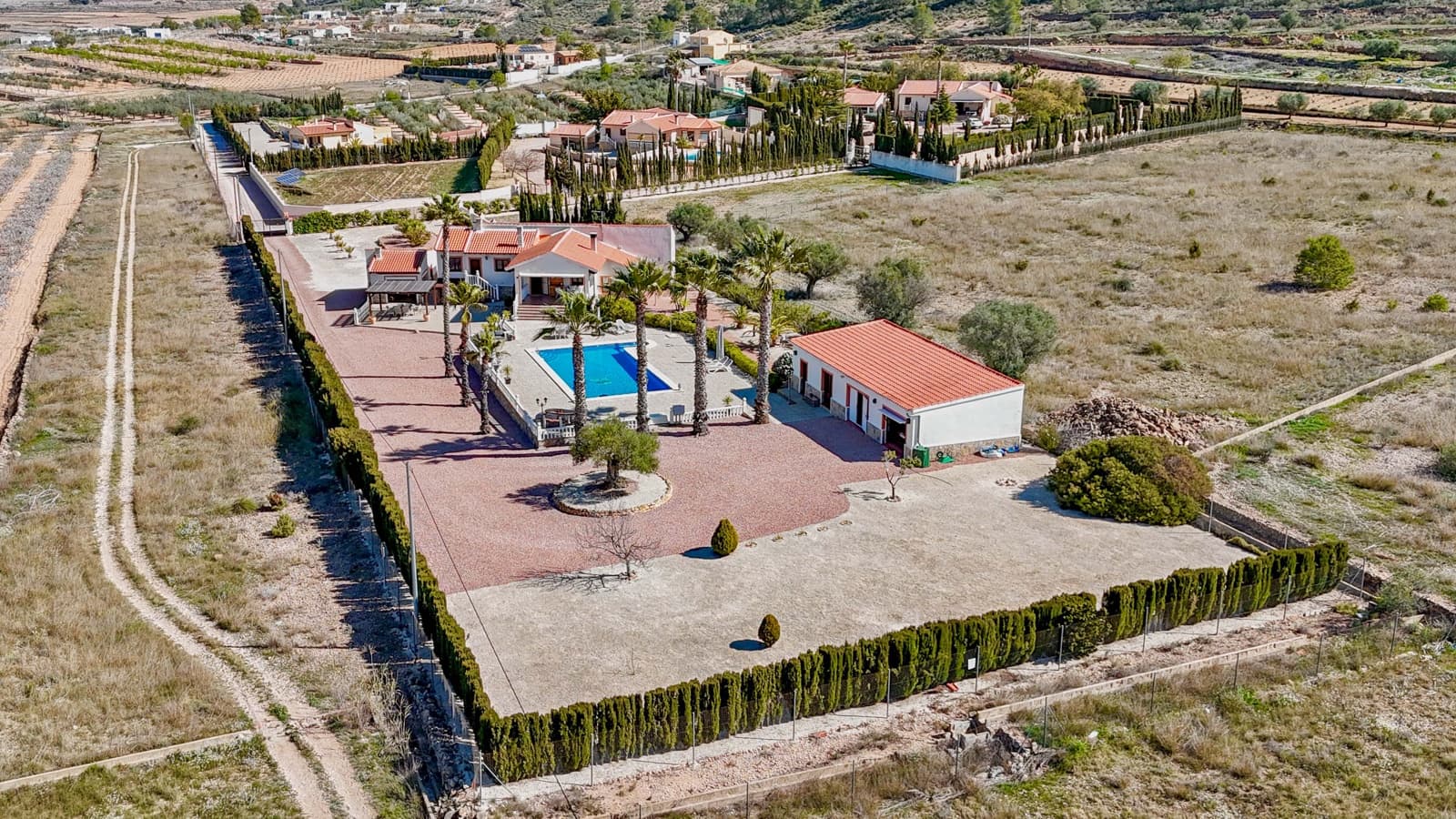 3 sypialnia Willa na sprzedaż w Aspe z basenem garażem - 475 000 € (Ref: 9793970)