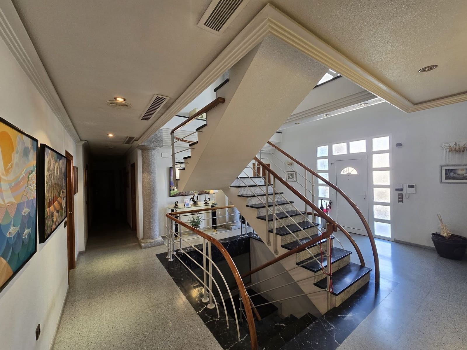 6 bedroom Villa for sale in Sax with pool garage - € 599,995 (Ref: 9796119)