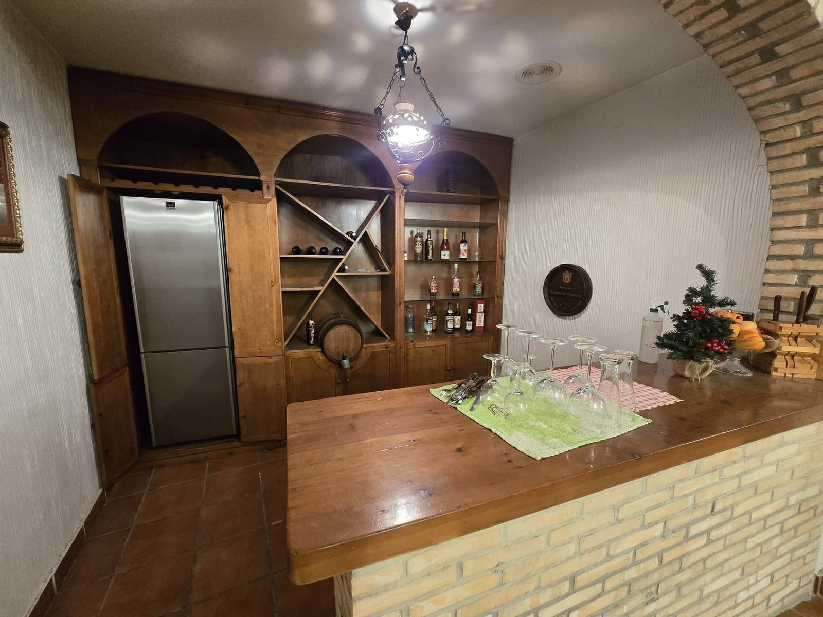 6 bedroom Villa for sale in Sax with pool garage - € 599,995 (Ref: 9796119)