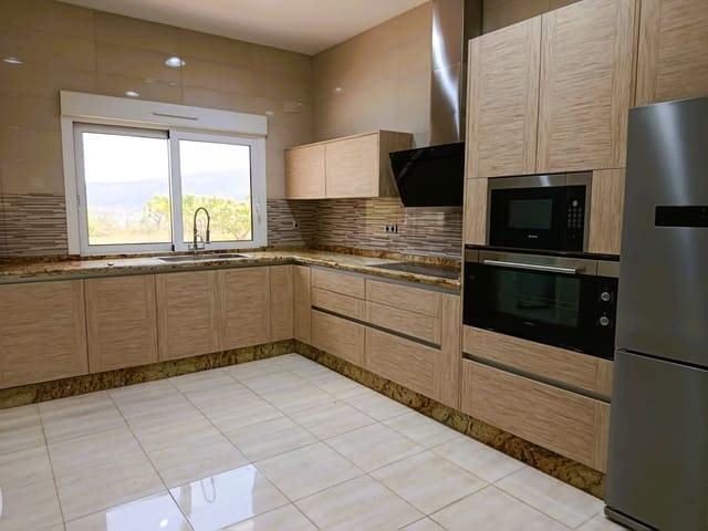 4 soverom Villa til salgs i Pinoso - € 595 000 (Ref: 9800333)