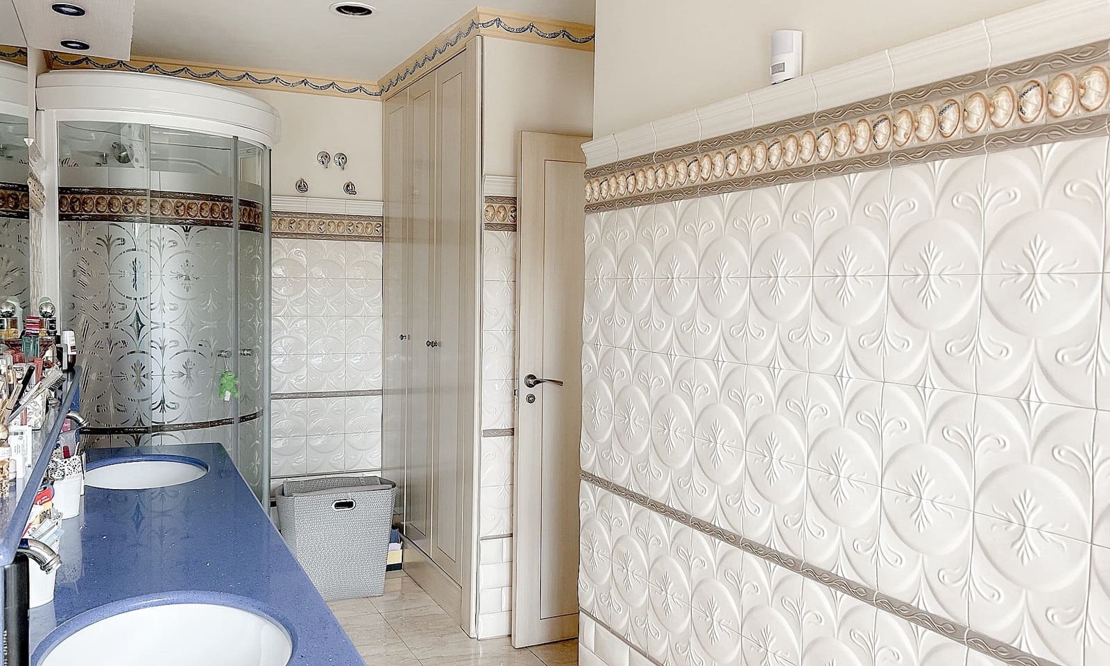 4 Zimmer Villa zu verkaufen in Yecla mit Pool Garage - 699.000 € (Ref: 9800334)