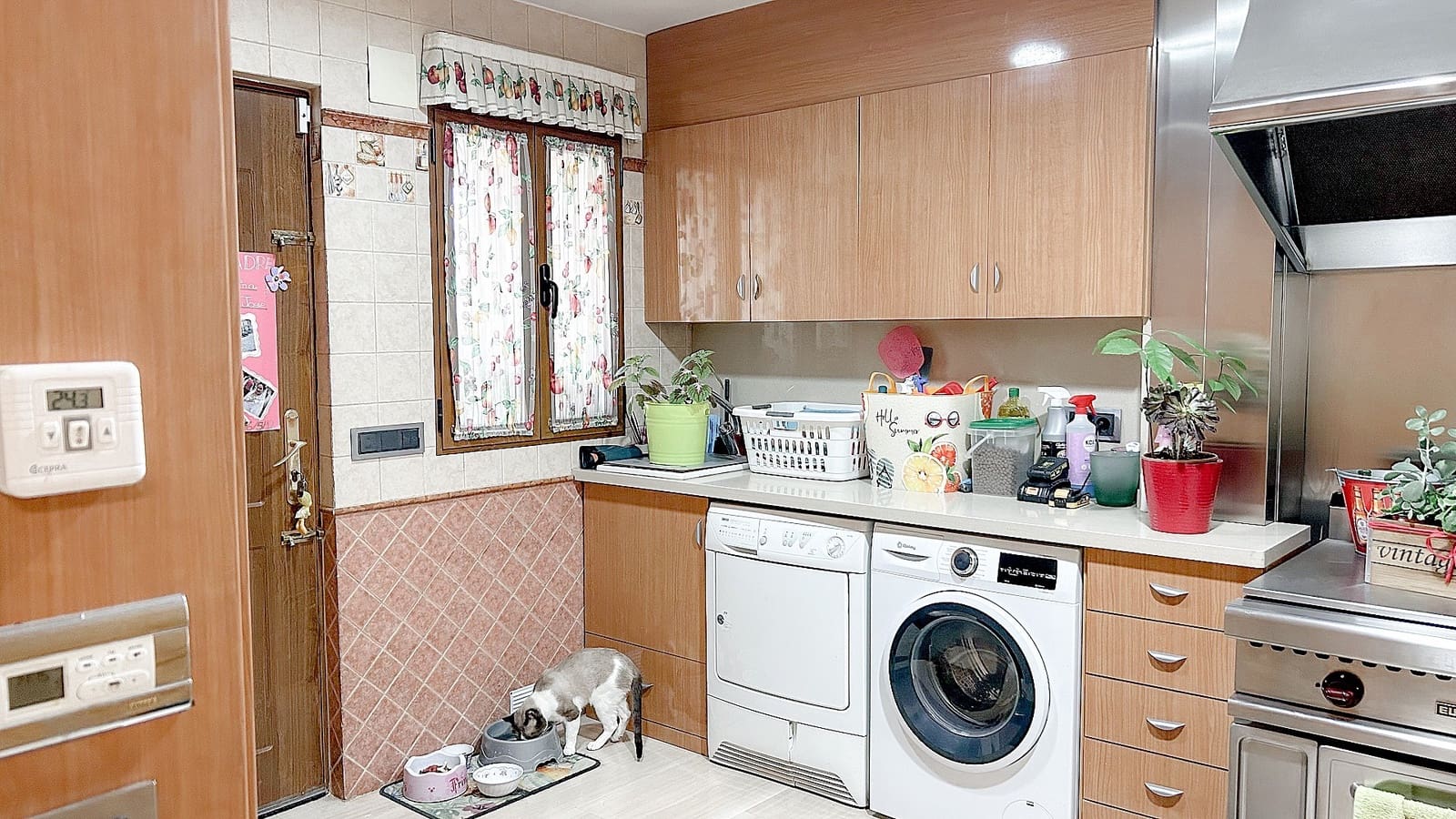 4 Zimmer Villa zu verkaufen in Yecla mit Pool Garage - 699.000 € (Ref: 9800334)