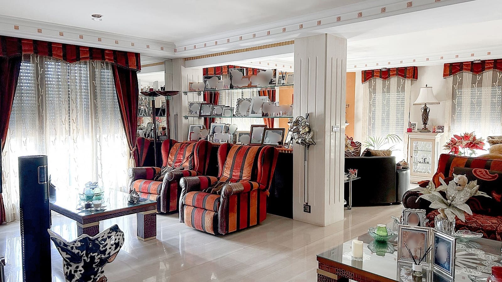 4 Zimmer Villa zu verkaufen in Yecla mit Pool Garage - 699.000 € (Ref: 9800334)