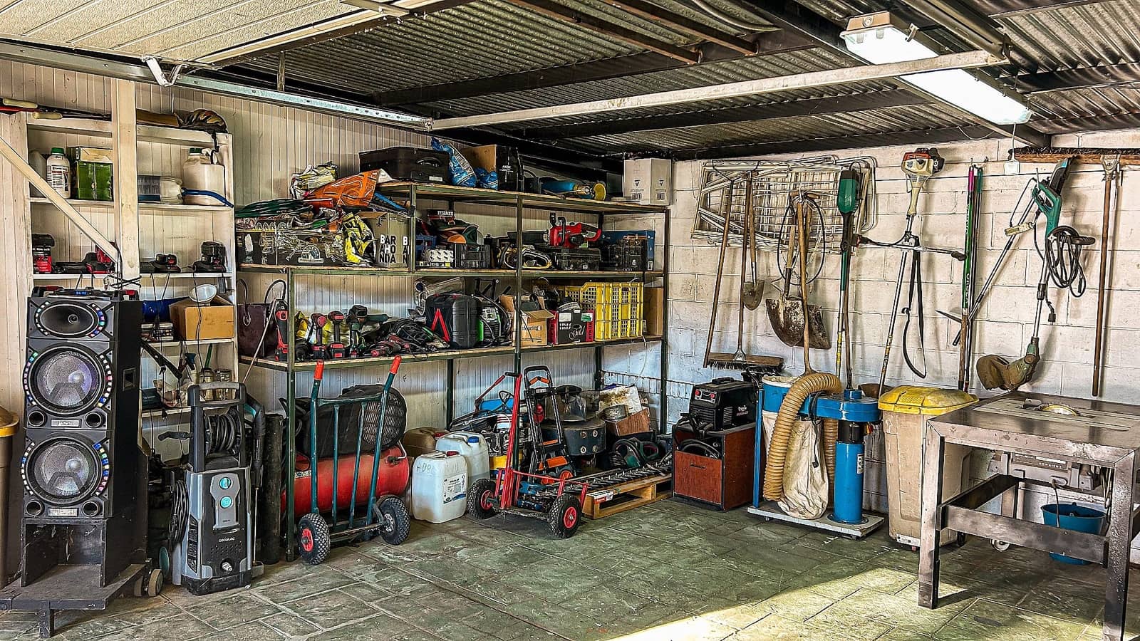 4 Zimmer Villa zu verkaufen in Yecla mit Pool Garage - 699.000 € (Ref: 9800334)