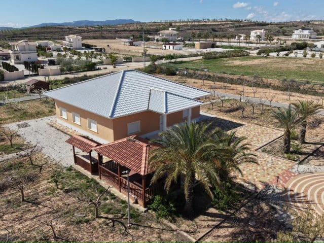 4 sypialnia Willa na sprzedaż w Pinoso - 595 000 € (Ref: 9800335)