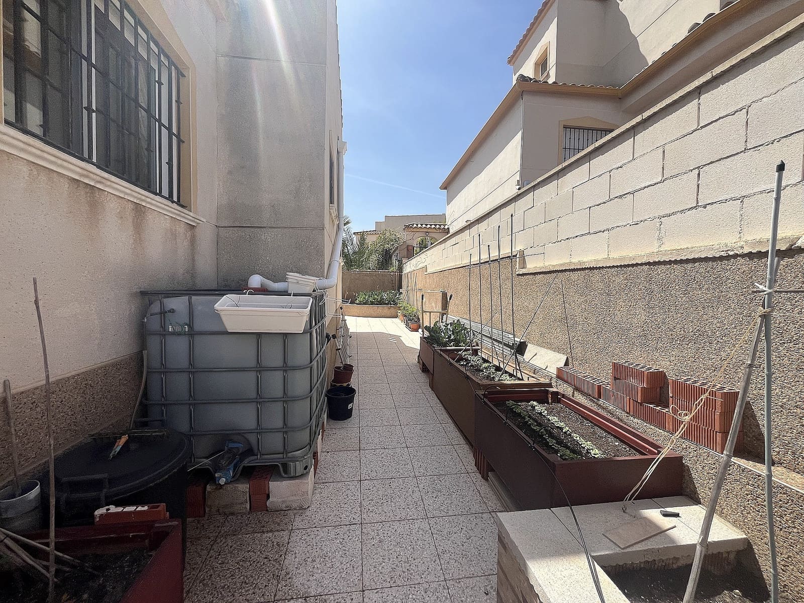 4 bedroom Villa for sale in Castalla with pool - € 360,000 (Ref: 9803882)