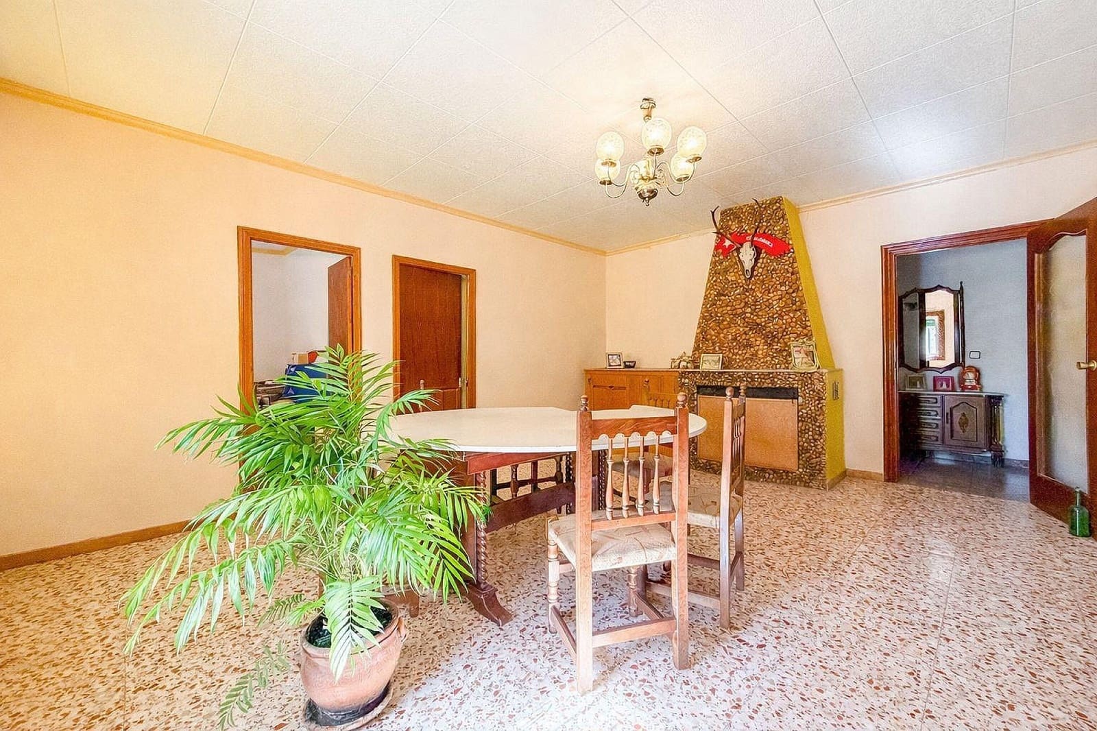 6 chambre Finca/Maison de Campagne à vendre à Pinoso avec piscine garage - 367 000 € (Ref: 9805968)