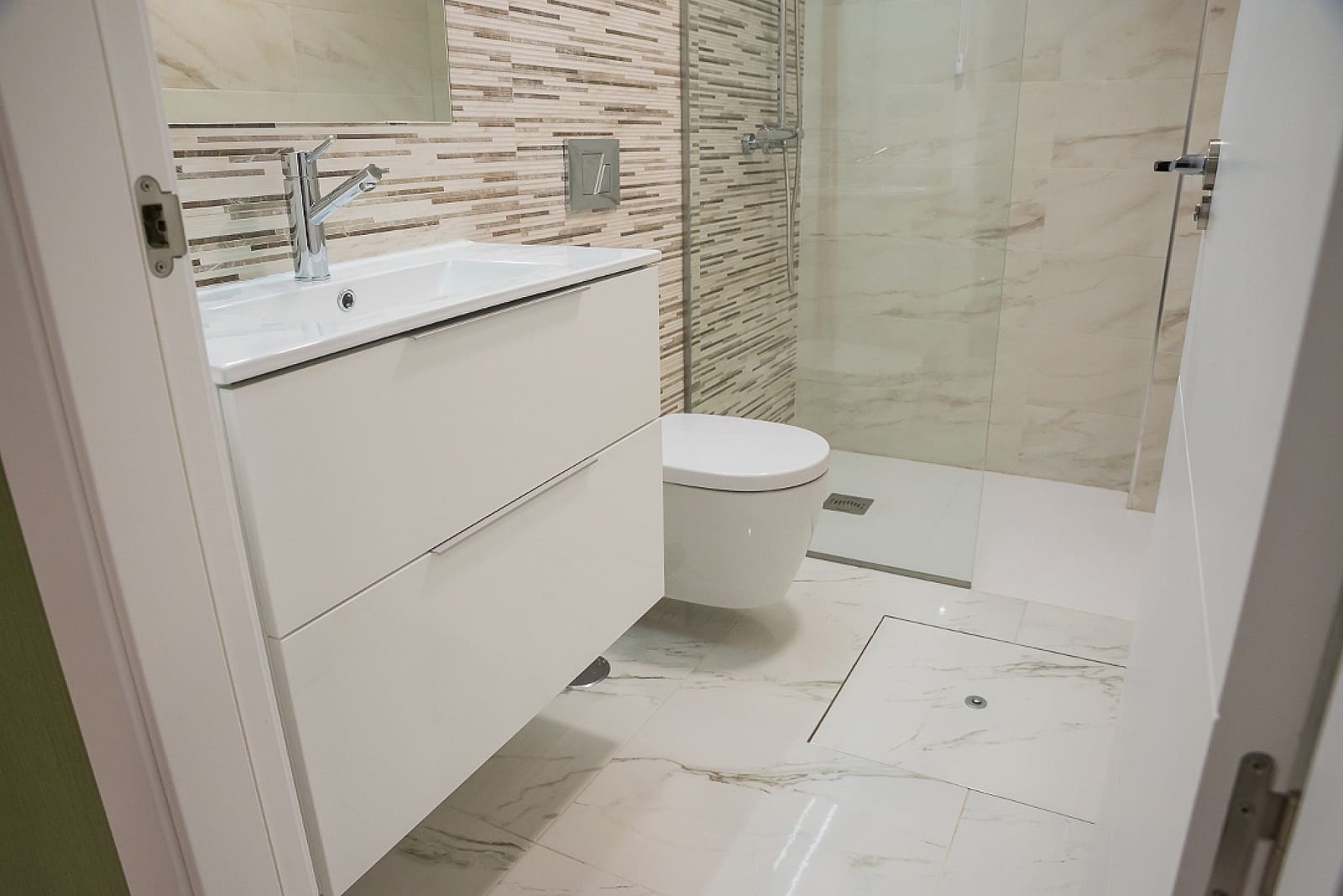 3 Zimmer Villa zu verkaufen in Villamartin mit Pool - 385.000 € (Ref: 9805976)