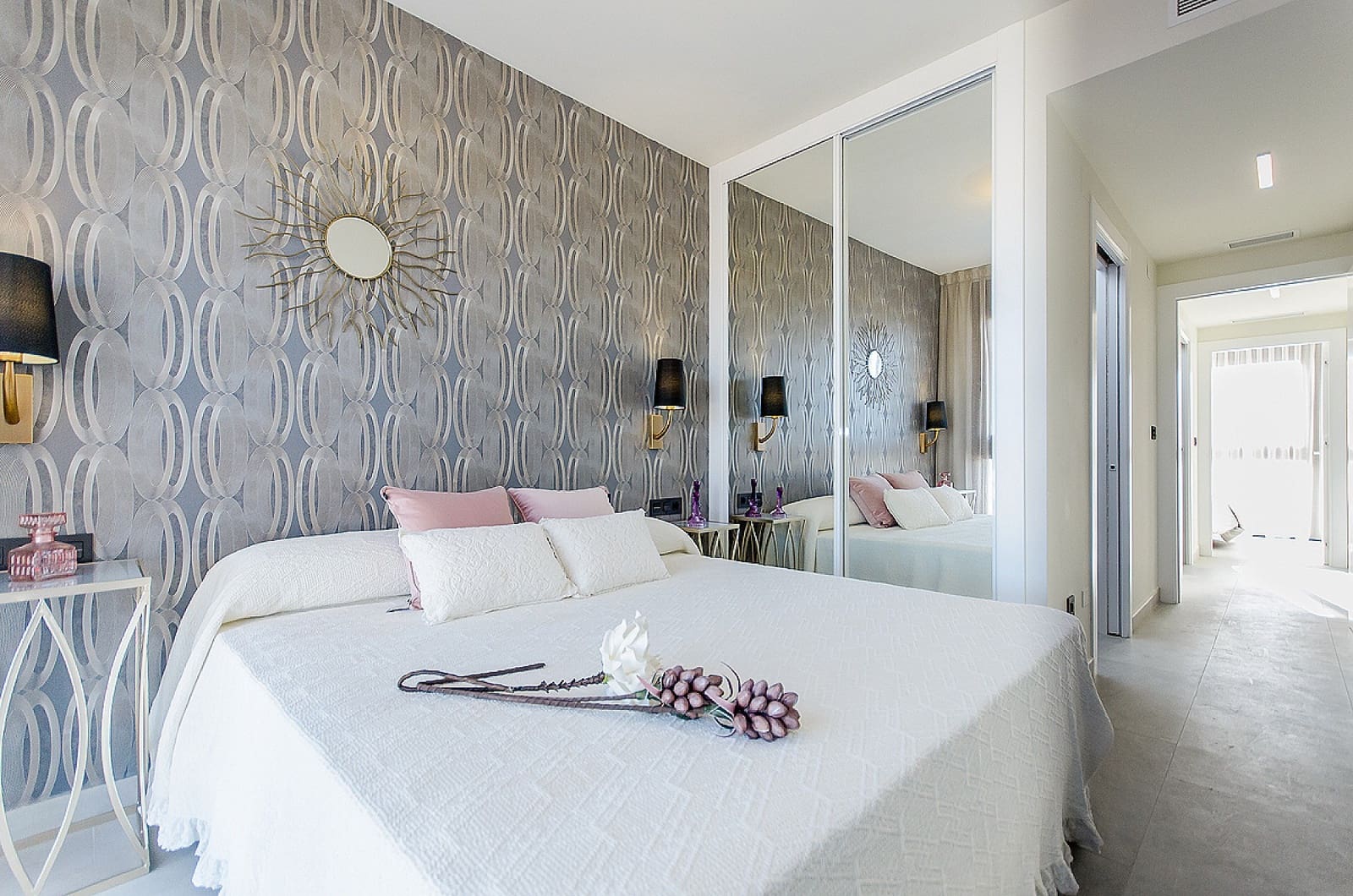 2 slaapkamer Appartement te koop in Torrevieja met zwembad - € 280.000 (Ref: 9806000)