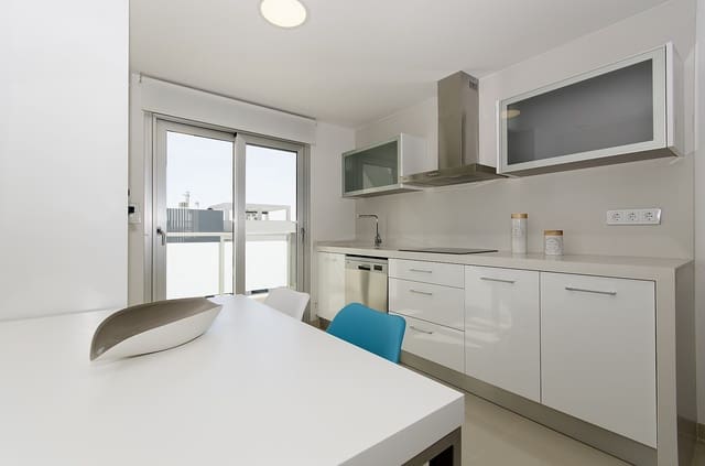 2 camera da letto Appartamento in vendita in El Chaparral - La Siesta - La Torreta, Torrevieja con piscina garage - 305.000 € (Rif: 9807573)