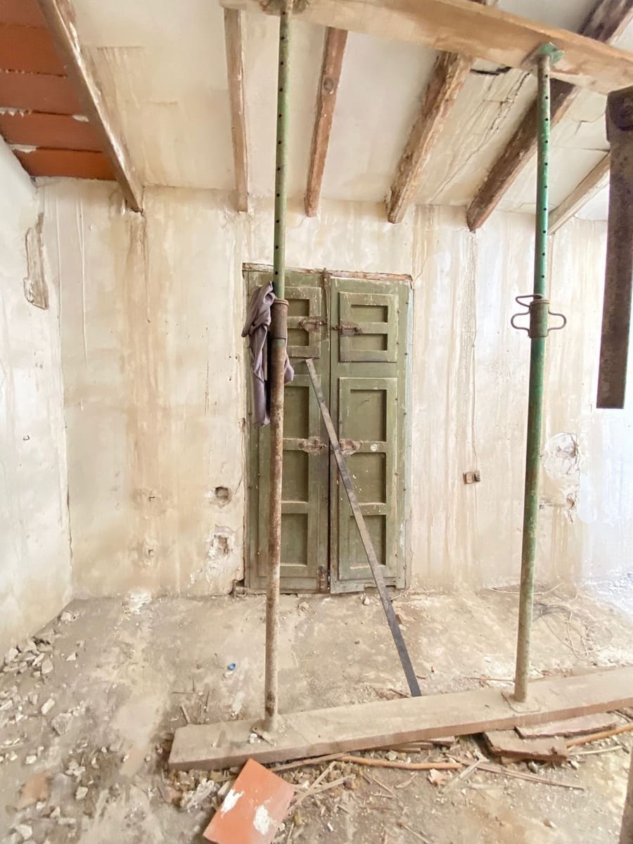 5 slaapkamer Huis te koop in Aspe - € 46.000 (Ref: 9807578)