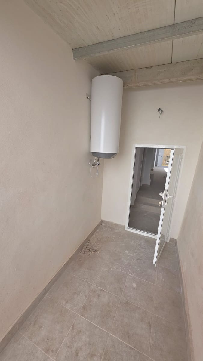 3 bedroom Townhouse for sale in Pinoso - € 135,000 (Ref: 9812957)