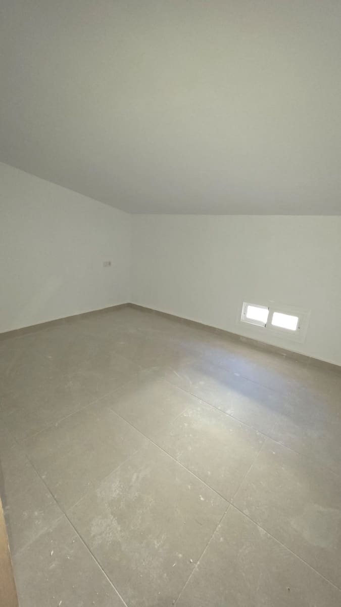 3 bedroom Townhouse for sale in Pinoso - € 135,000 (Ref: 9812957)