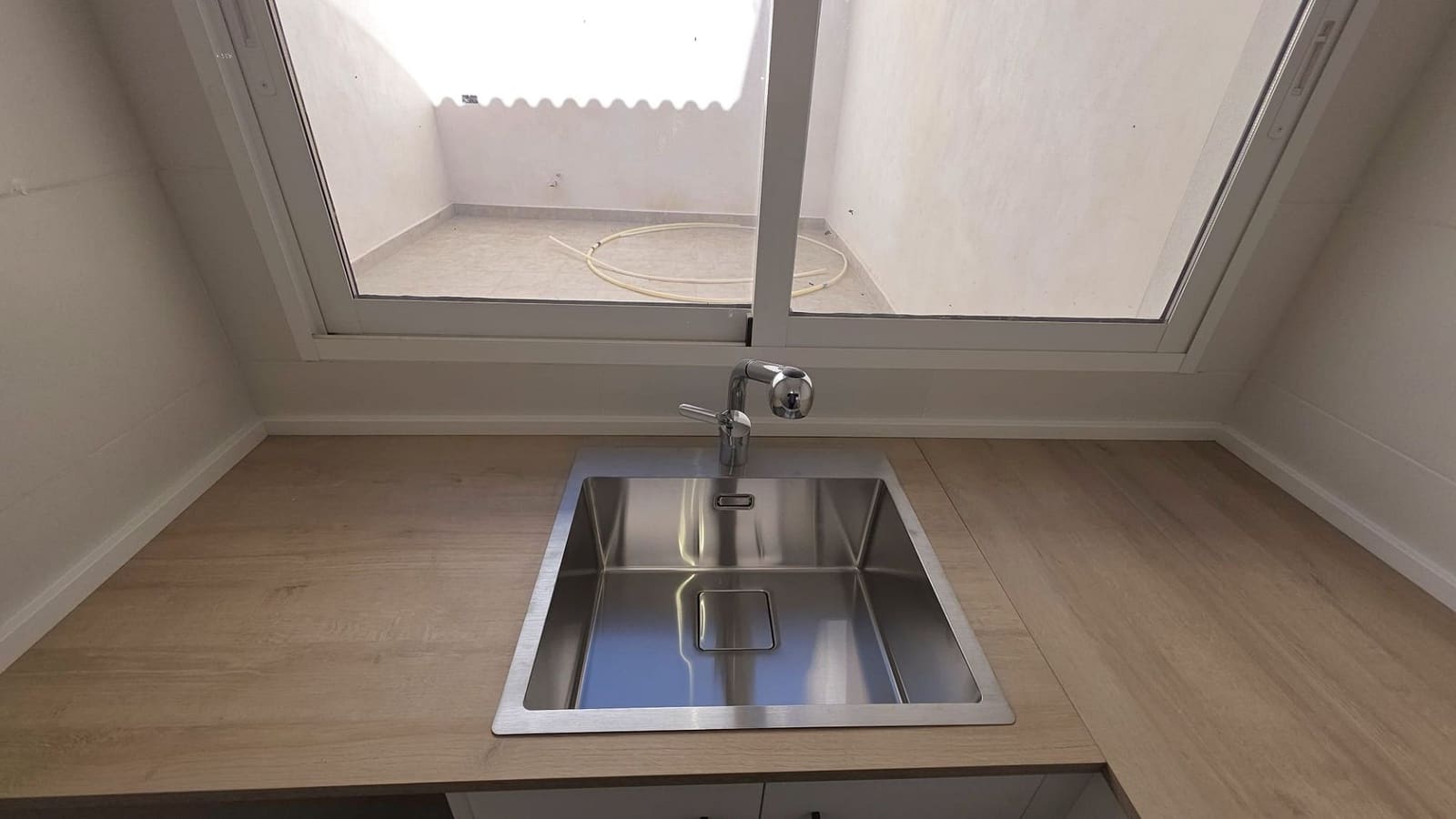 3 bedroom Townhouse for sale in Pinoso - € 135,000 (Ref: 9812957)