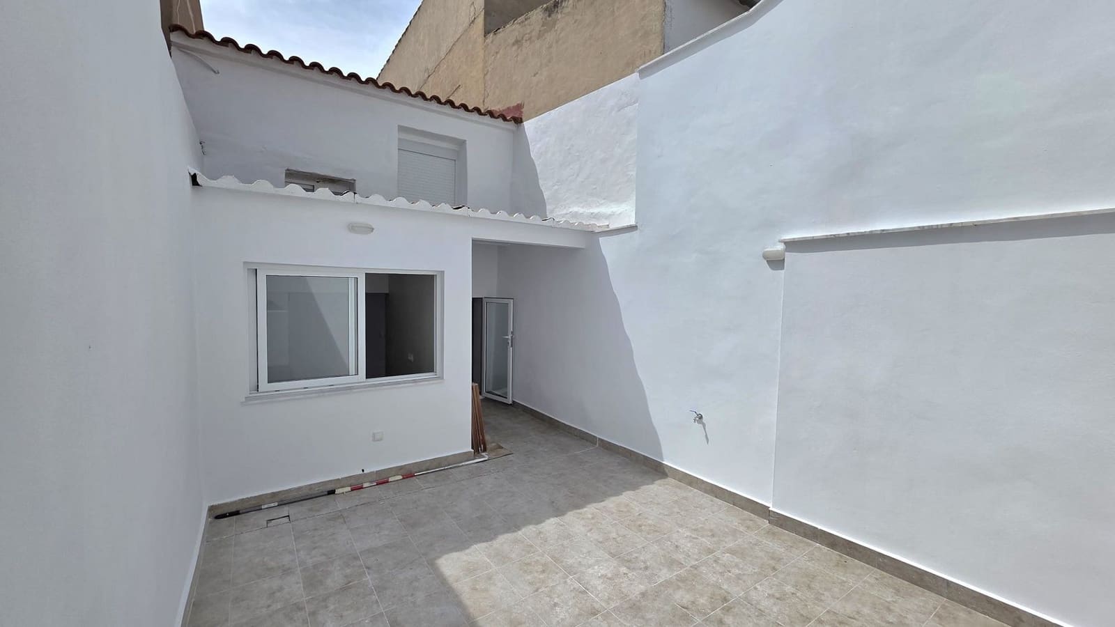 3 bedroom Townhouse for sale in Pinoso - € 129,999 (Ref: 9812957)