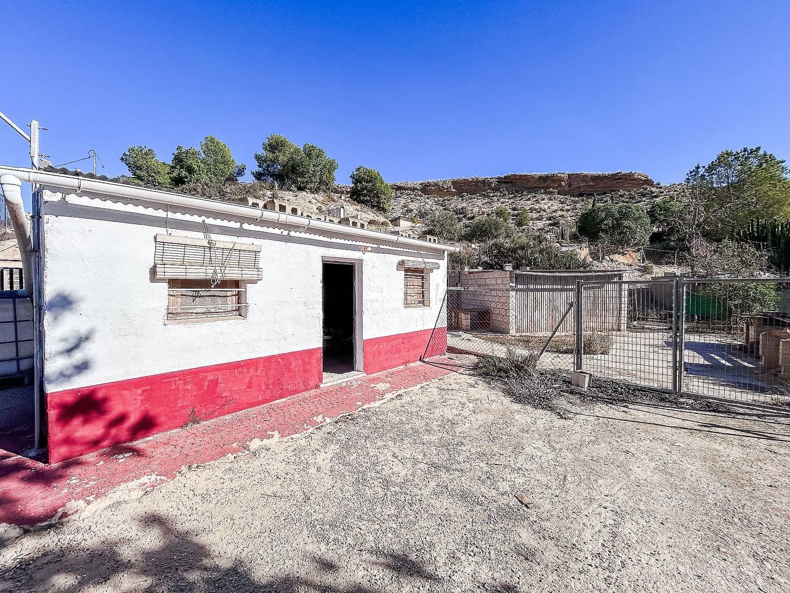 4 sypialnia Finka/Dom wiejski na sprzedaż w Crevillente / Crevillent - 130 000 € (Ref: 9814187)
