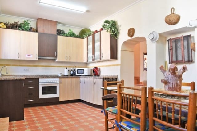 4 bedroom Finca/Country House for sale in Murcia city - € 197,000 (Ref: 9815445)