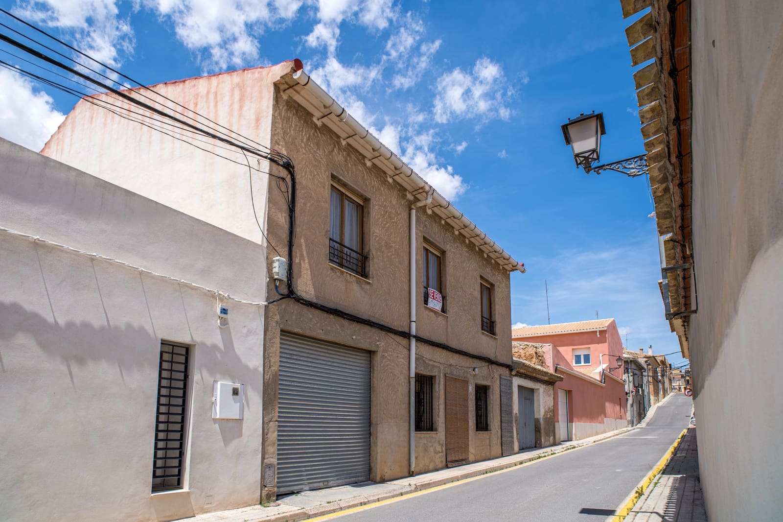 5 bedroom Townhouse for sale in Pinoso - € 170,000 (Ref: 9815446)