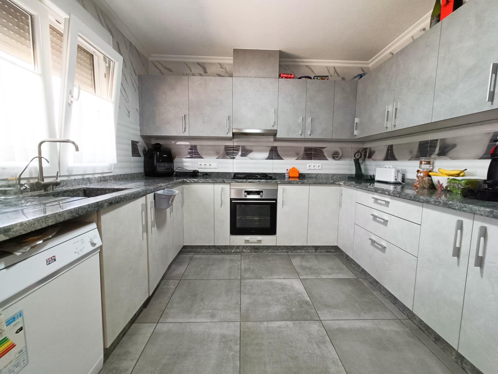4 bedroom Villa for sale in Pinoso - € 420,000 (Ref: 9816946)