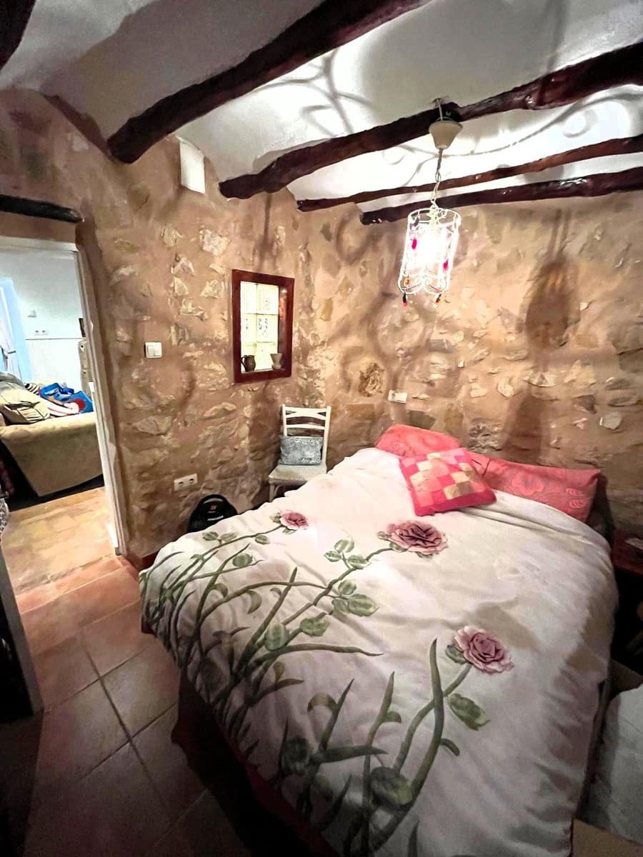 2 bedroom Townhouse for sale in Castalla - € 64,999 (Ref: 9816947)