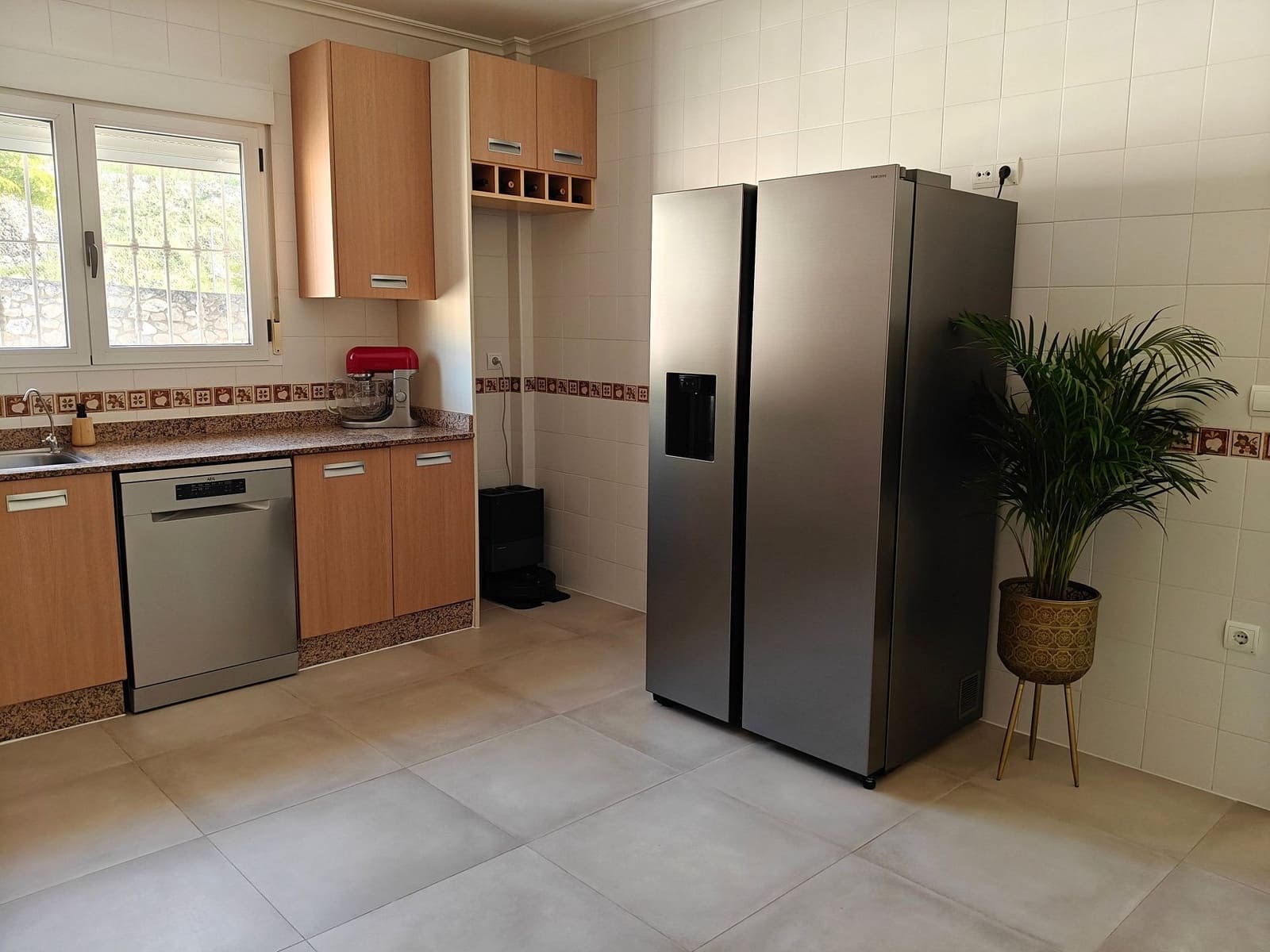 3 bedroom Villa for sale in Sax with pool garage - € 459,995 (Ref: 9819838)