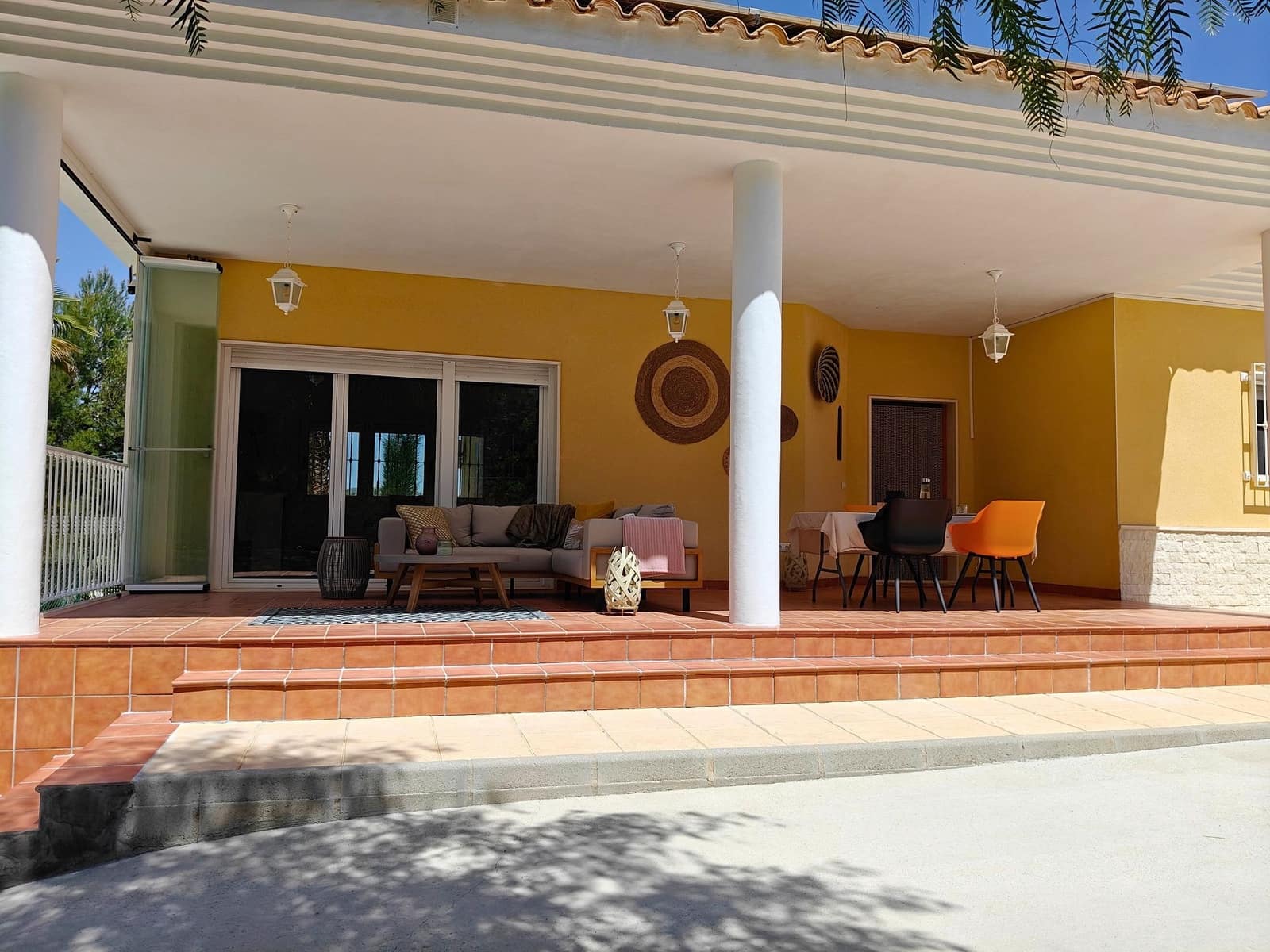 3 bedroom Villa for sale in Sax with pool garage - € 459,995 (Ref: 9819838)