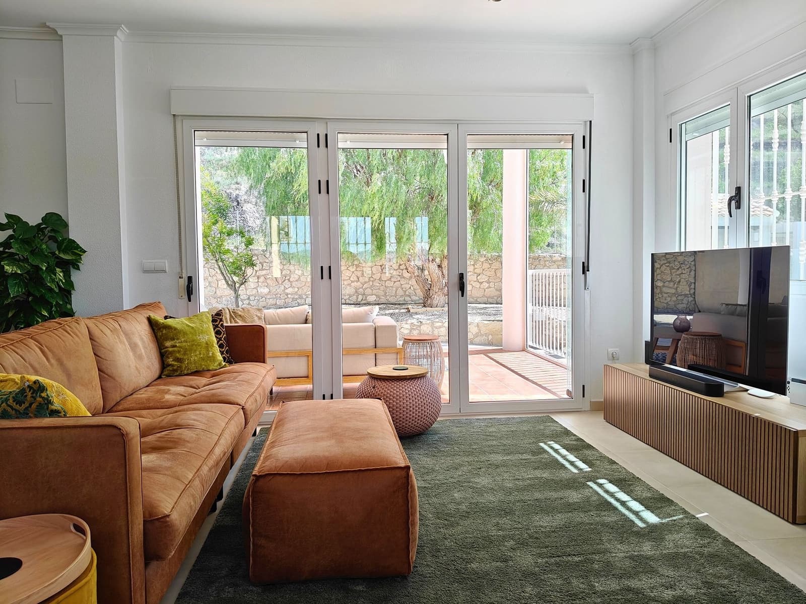 3 bedroom Villa for sale in Sax with pool garage - € 459,995 (Ref: 9819838)