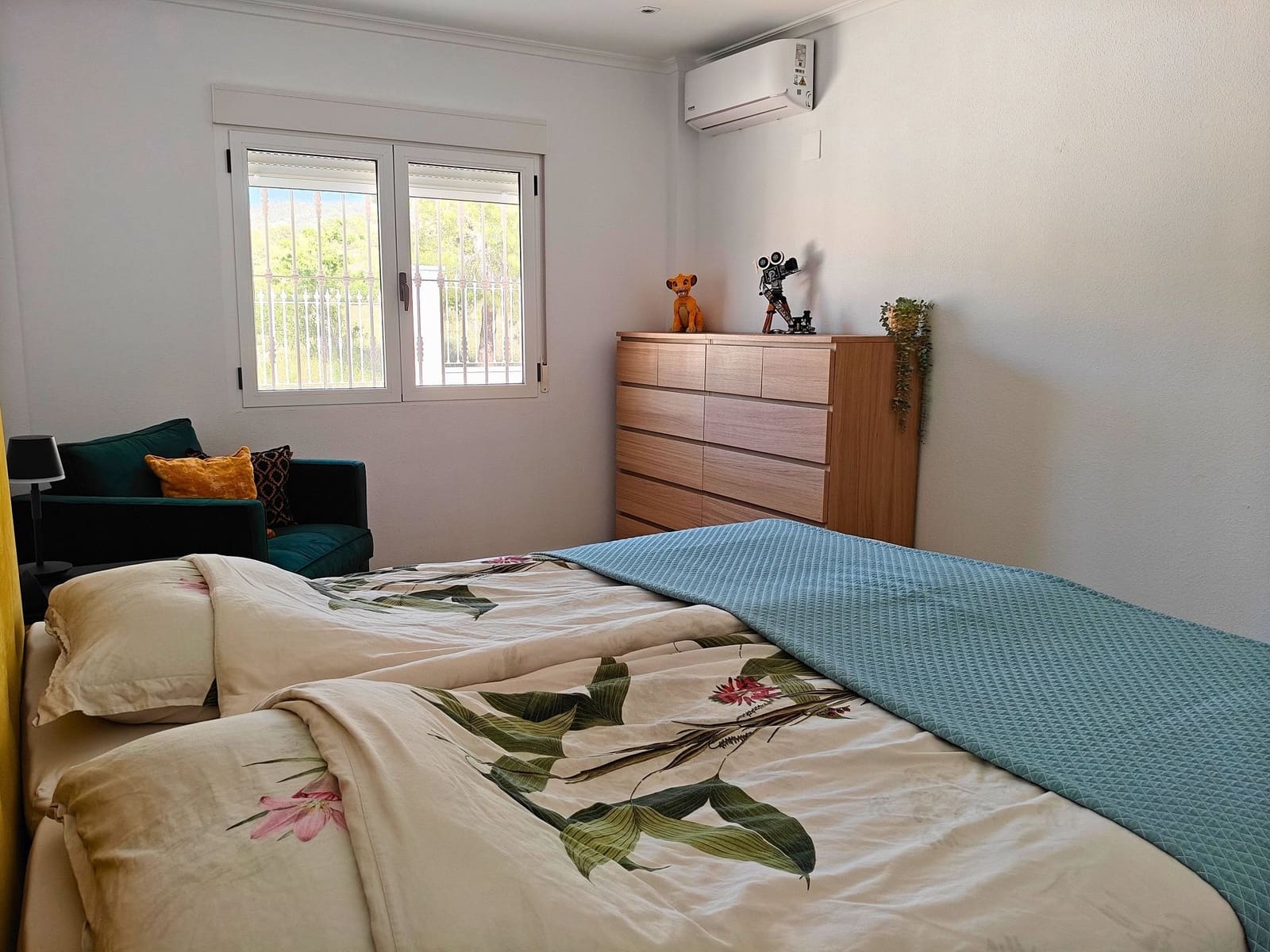 3 bedroom Villa for sale in Sax with pool garage - € 459,995 (Ref: 9819838)
