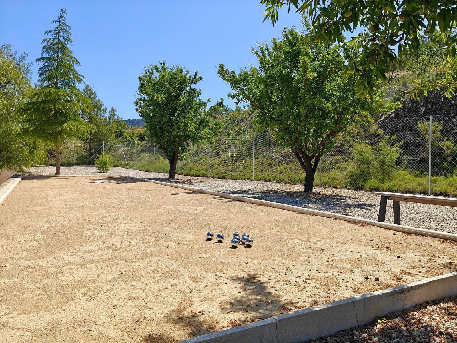 3 bedroom Villa for sale in Sax with pool garage - € 459,995 (Ref: 9819838)
