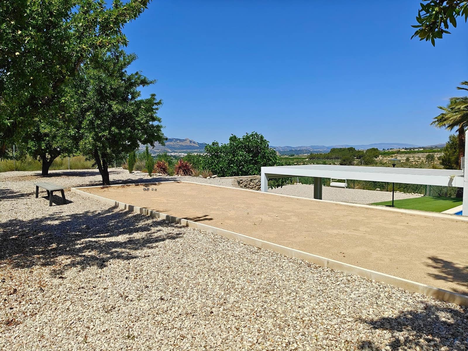 3 bedroom Villa for sale in Sax with pool garage - € 459,995 (Ref: 9819838)