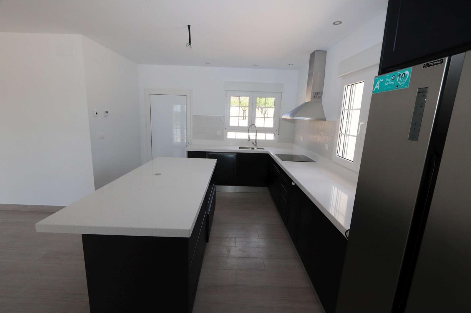 4 soveværelse Villa til salg i Sax - € 547.000 (Ref: 9824601)