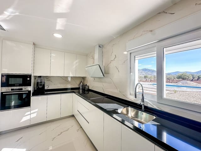 4 soveværelse Villa til salg i Sax med swimmingpool garage - € 423.000 (Ref: 9824602)