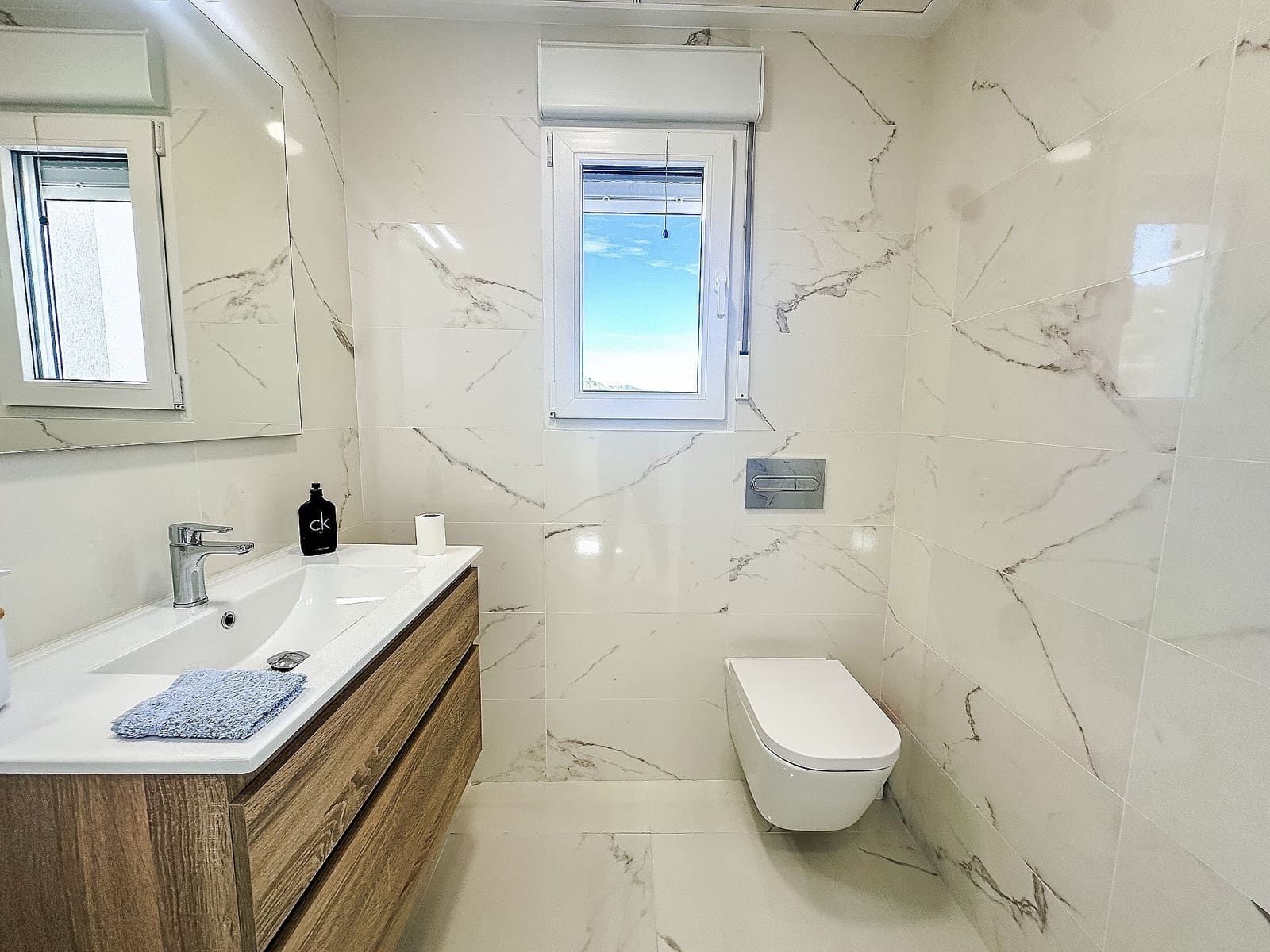 4 soveværelse Villa til salg i Sax med swimmingpool garage - € 423.000 (Ref: 9824602)
