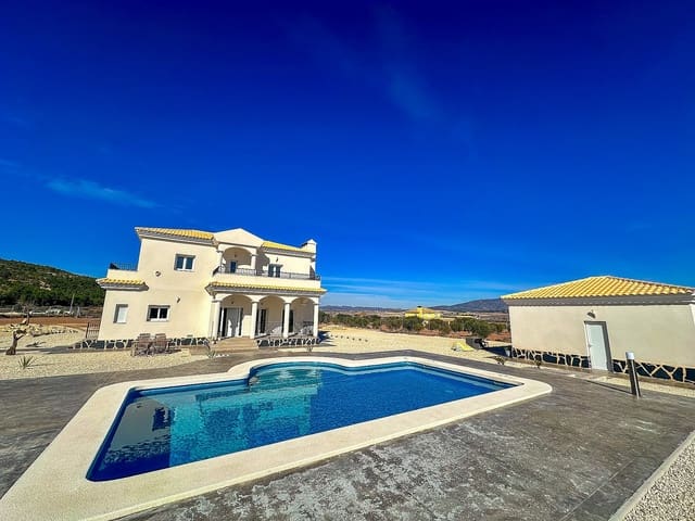 4 soveværelse Villa til salg i Sax med swimmingpool garage - € 423.000 (Ref: 9824602)