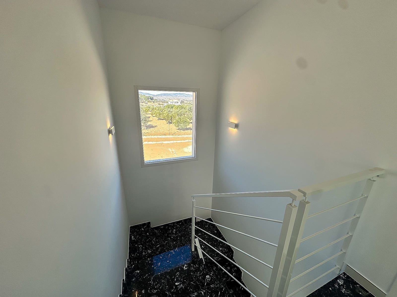 4 soveværelse Villa til salg i Sax med swimmingpool garage - € 423.000 (Ref: 9824602)