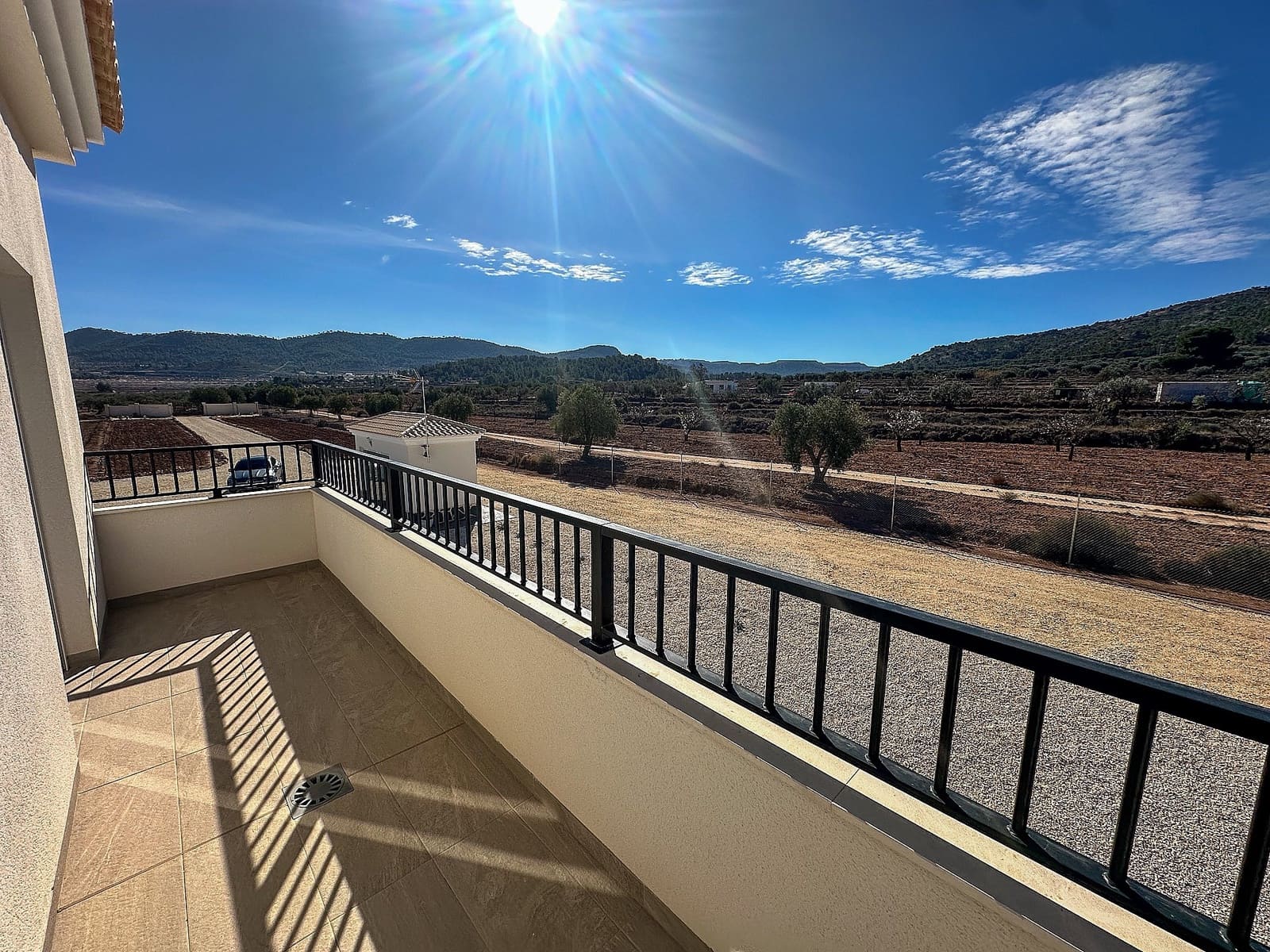 4 soveværelse Villa til salg i Sax med swimmingpool garage - € 423.000 (Ref: 9824602)