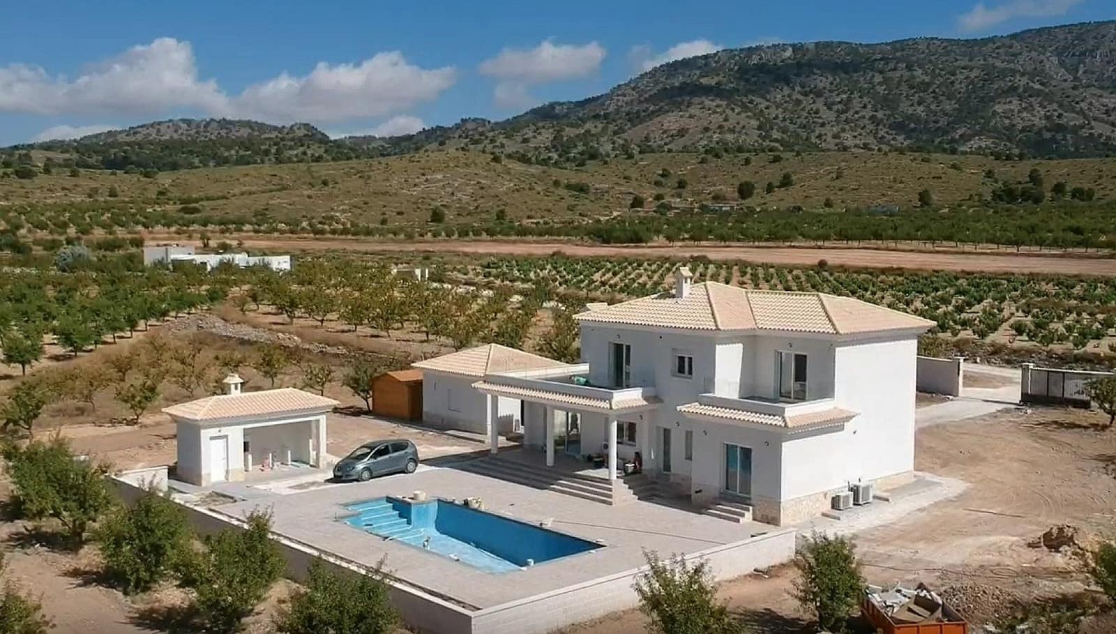 4 soveværelse Villa til salg i Sax med swimmingpool garage - € 491.000 (Ref: 9824603)