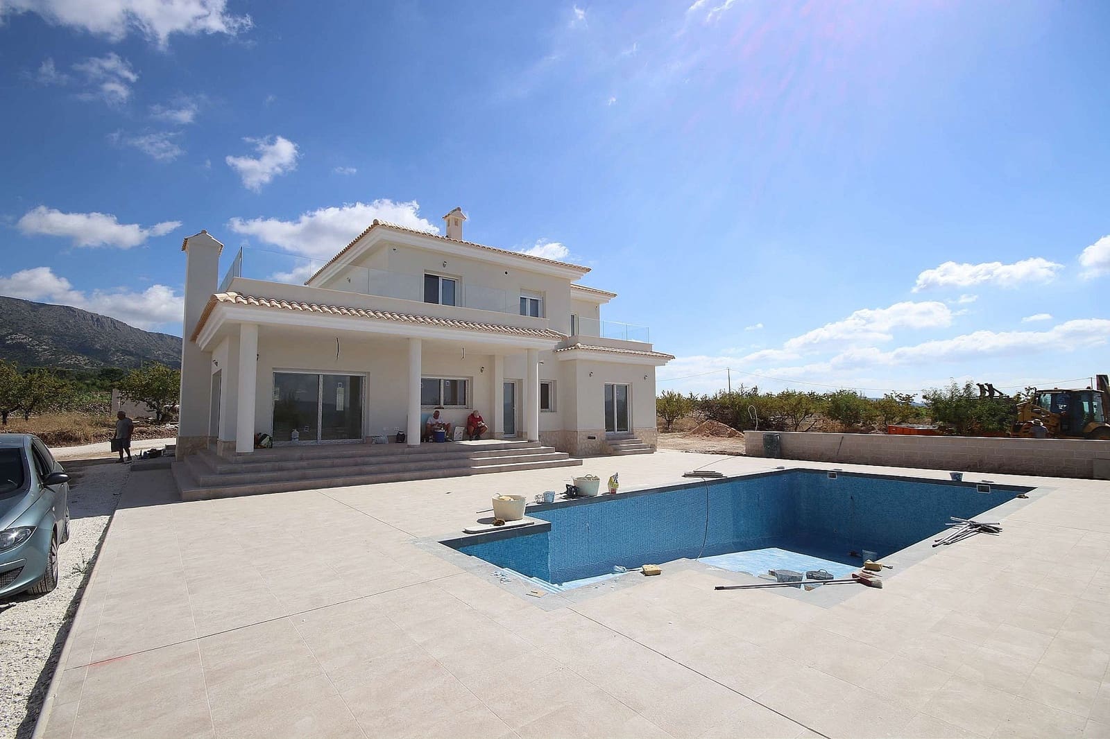 4 soveværelse Villa til salg i Sax med swimmingpool garage - € 491.000 (Ref: 9824603)