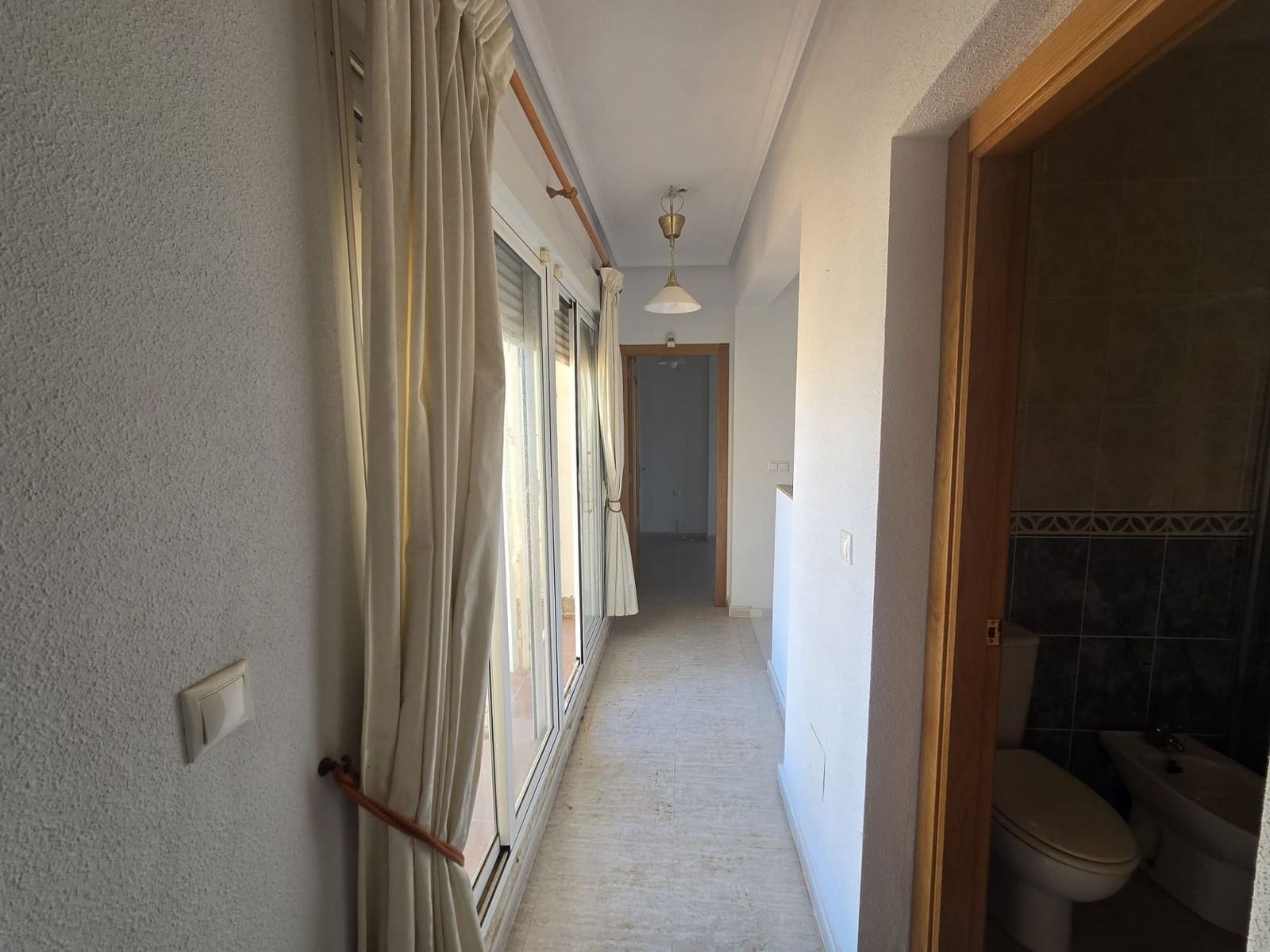 5 bedroom Villa for sale in Monforte del Cid with pool - € 349,995 (Ref: 9828230)