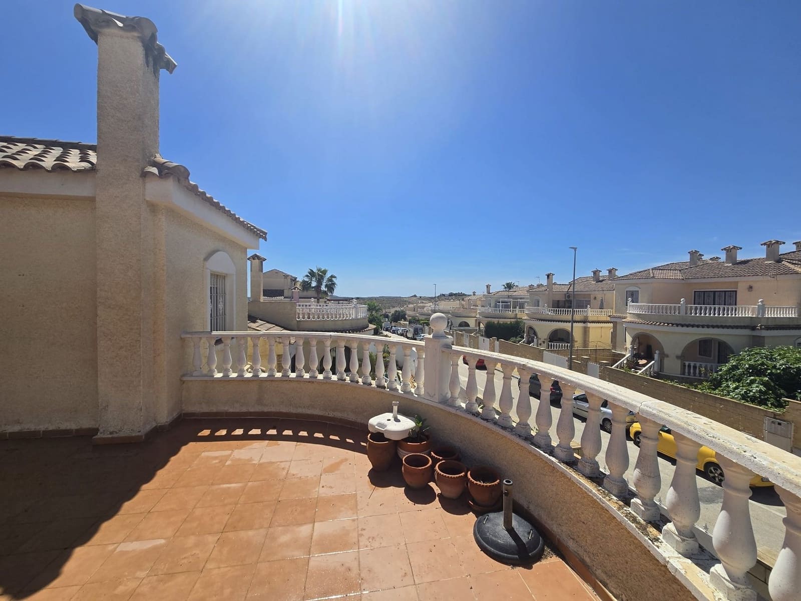 5 bedroom Villa for sale in Monforte del Cid with pool - € 349,995 (Ref: 9828230)