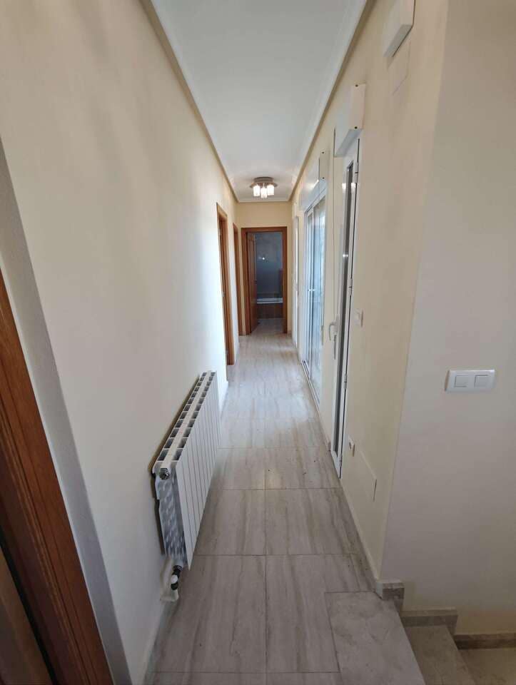 4 soveværelse Villa til salg i Pinoso med swimmingpool - € 324.995 (Ref: 9828232)