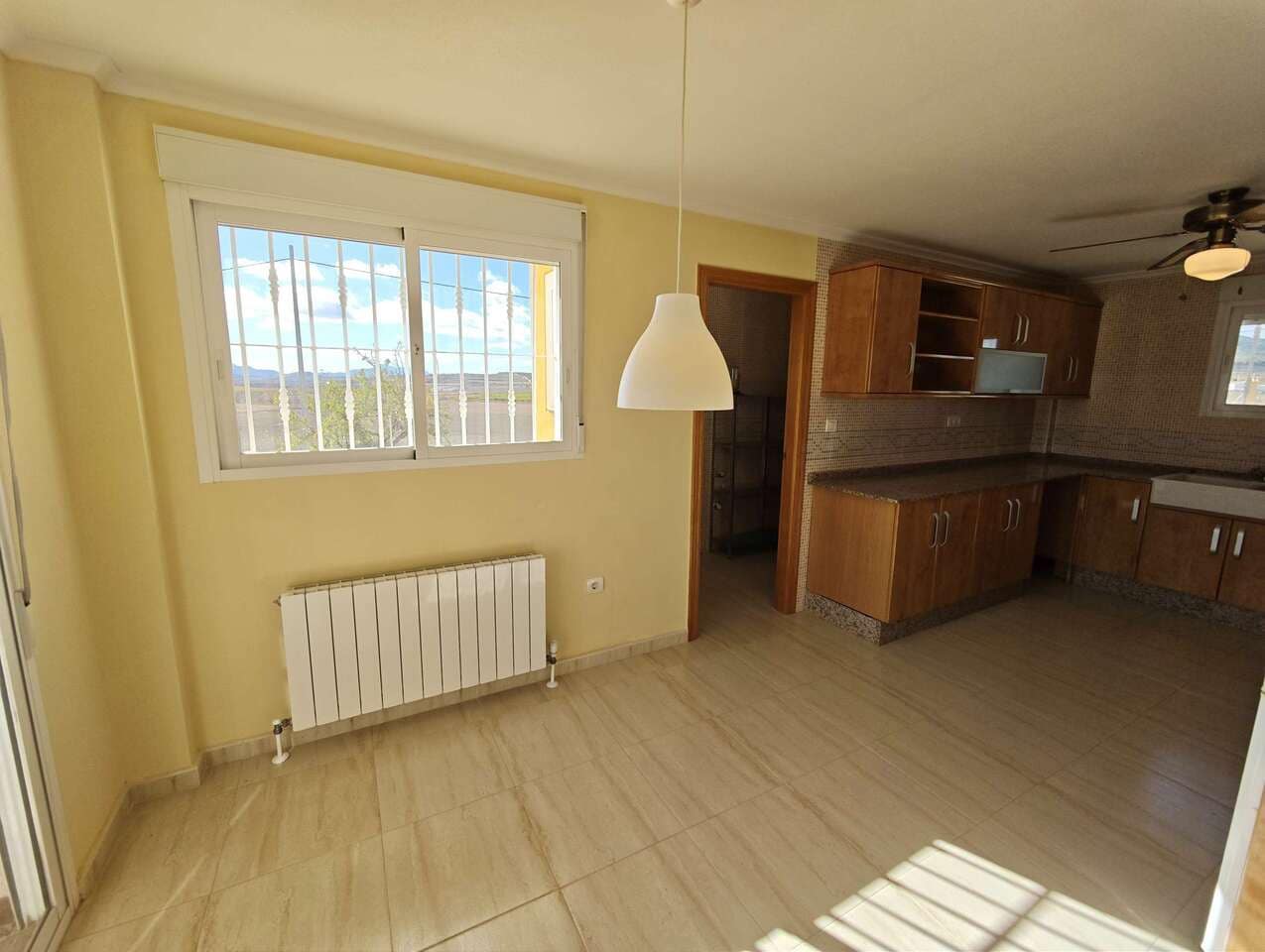 4 soveværelse Villa til salg i Pinoso med swimmingpool - € 324.995 (Ref: 9828232)