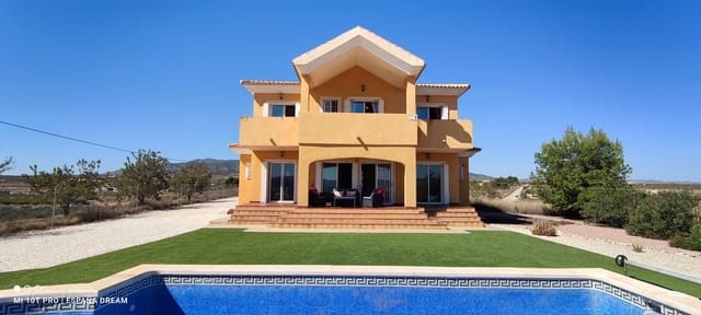 4 soveværelse Villa til salg i Pinoso med swimmingpool - € 324.995 (Ref: 9828232)