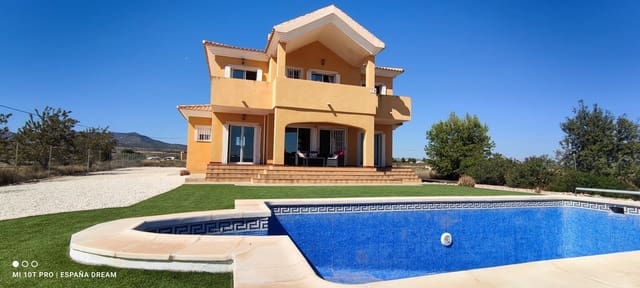 4 soveværelse Villa til salg i Pinoso med swimmingpool - € 324.995 (Ref: 9828232)