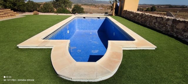 4 soveværelse Villa til salg i Pinoso med swimmingpool - € 324.995 (Ref: 9828232)