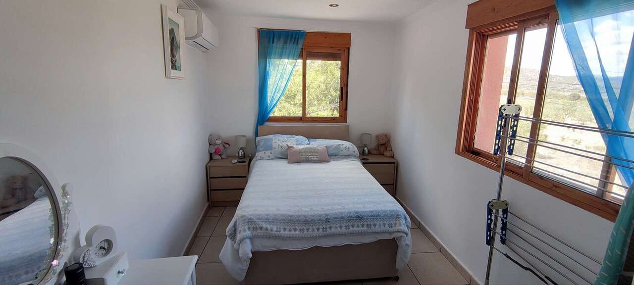 Casa de 3 habitaciones en Casas del Senor en venta - 139.950 € (Ref: 9830558)