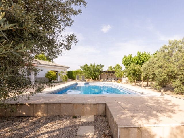 5 bedroom Villa for sale in Biar with pool - € 499,000 (Ref: 9830565)