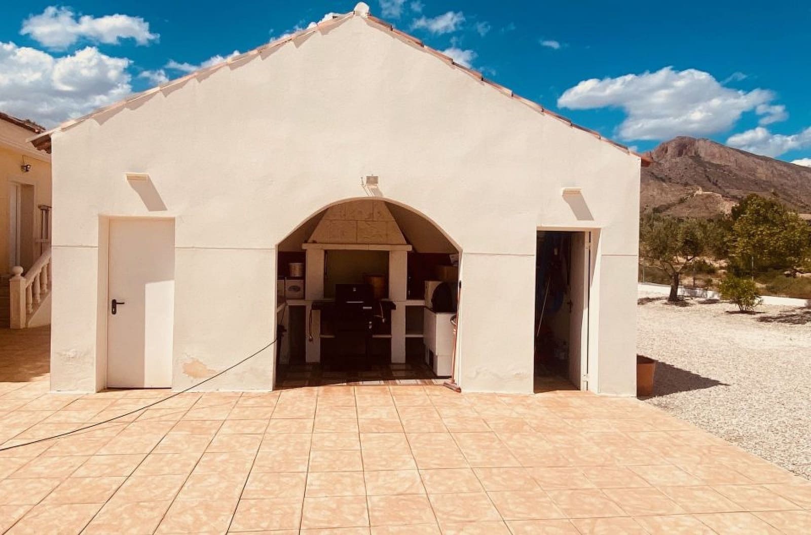 4 soveværelse Villa til salg i Macisvenda med swimmingpool garage - € 479.000 (Ref: 9830602)