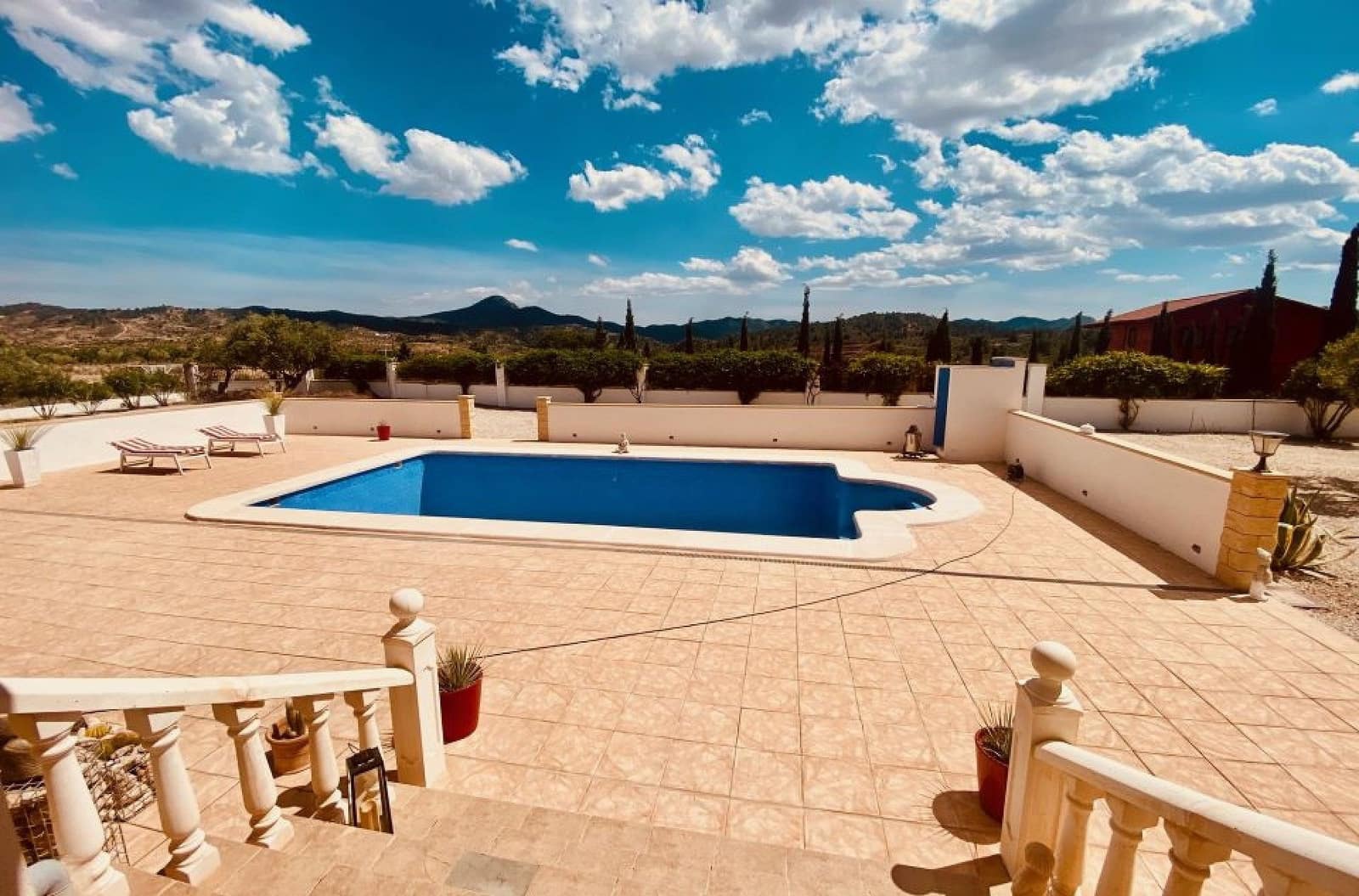 4 soveværelse Villa til salg i Macisvenda med swimmingpool garage - € 479.000 (Ref: 9830602)